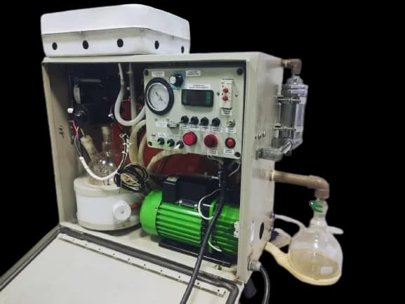 Equipamento de rota-evaporador completo com motor verde, frasco e painel de controle